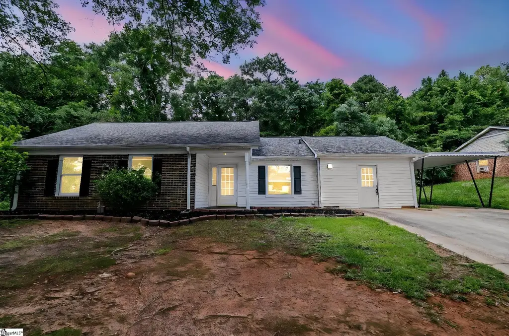 38 Shore Drive, Greenville