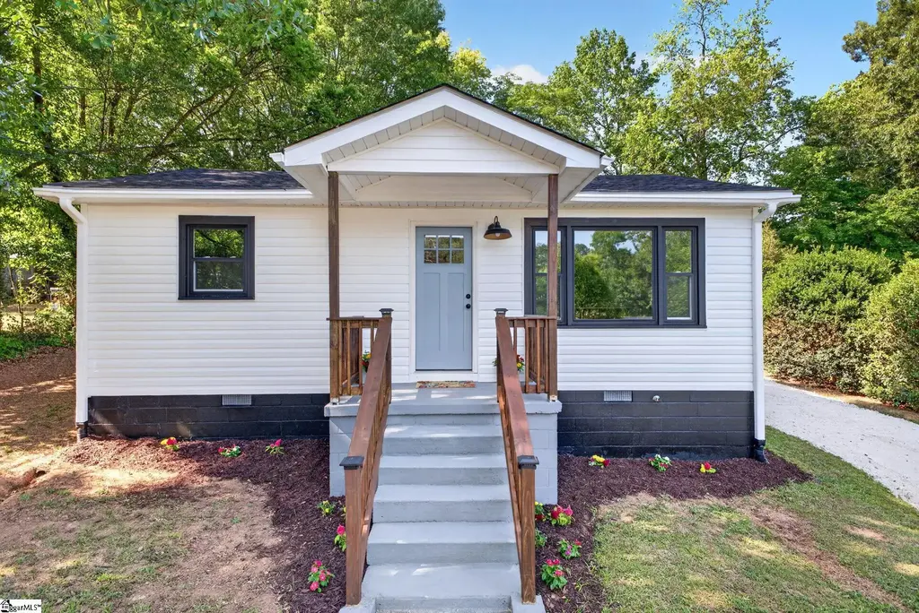 451 Sunnyside Circle, Greer