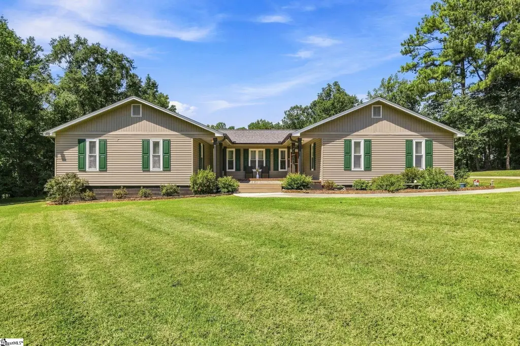 116 Churchill Way, Easley