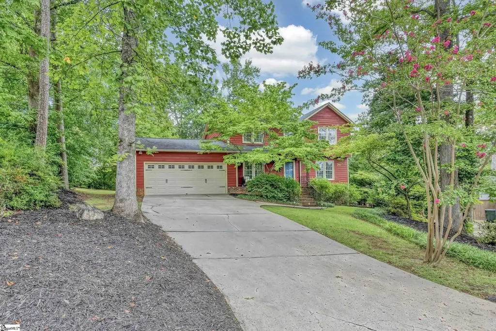 16 Pine View Terrace, Taylors