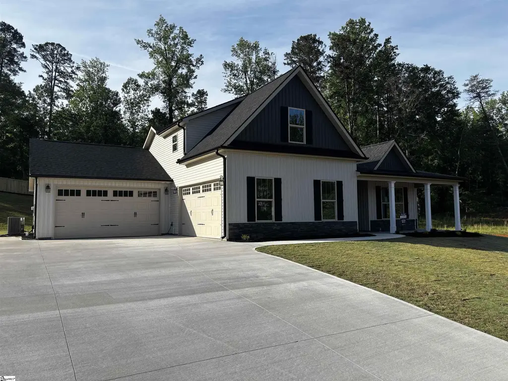 109 Powell Court, Easley