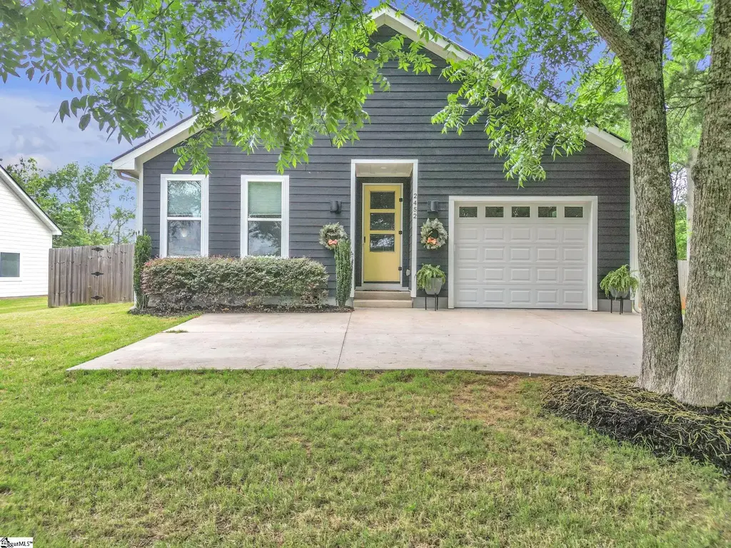2452 Fews Bridge Road, Greer