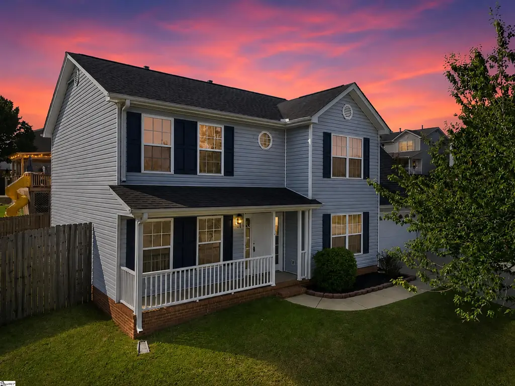 2 Gentian Court, Taylors