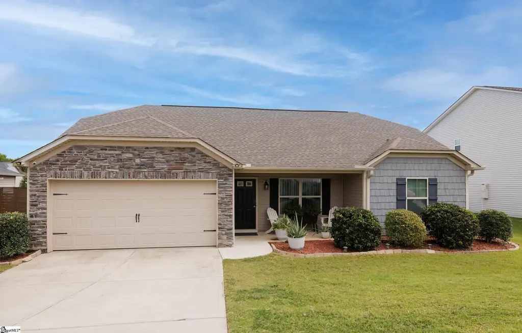 6 Babbling Creek Court, Fountain Inn