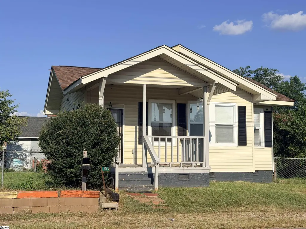 901 Goddard Avenue, Seneca
