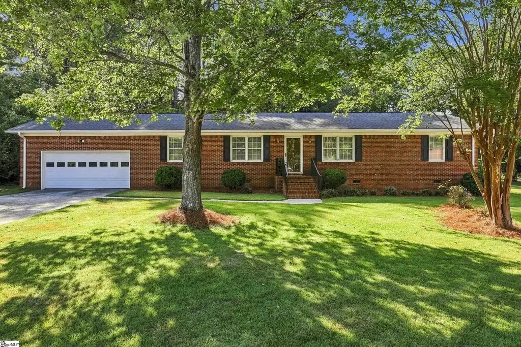 105 Vicksburg Court, Simpsonville