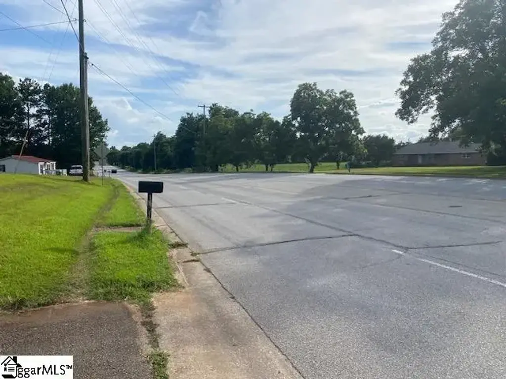 18812 Highway 72 East, Clinton