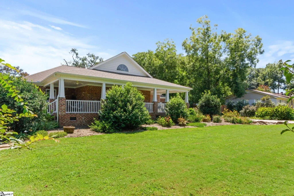 259 Inn Circle, Fountain Inn