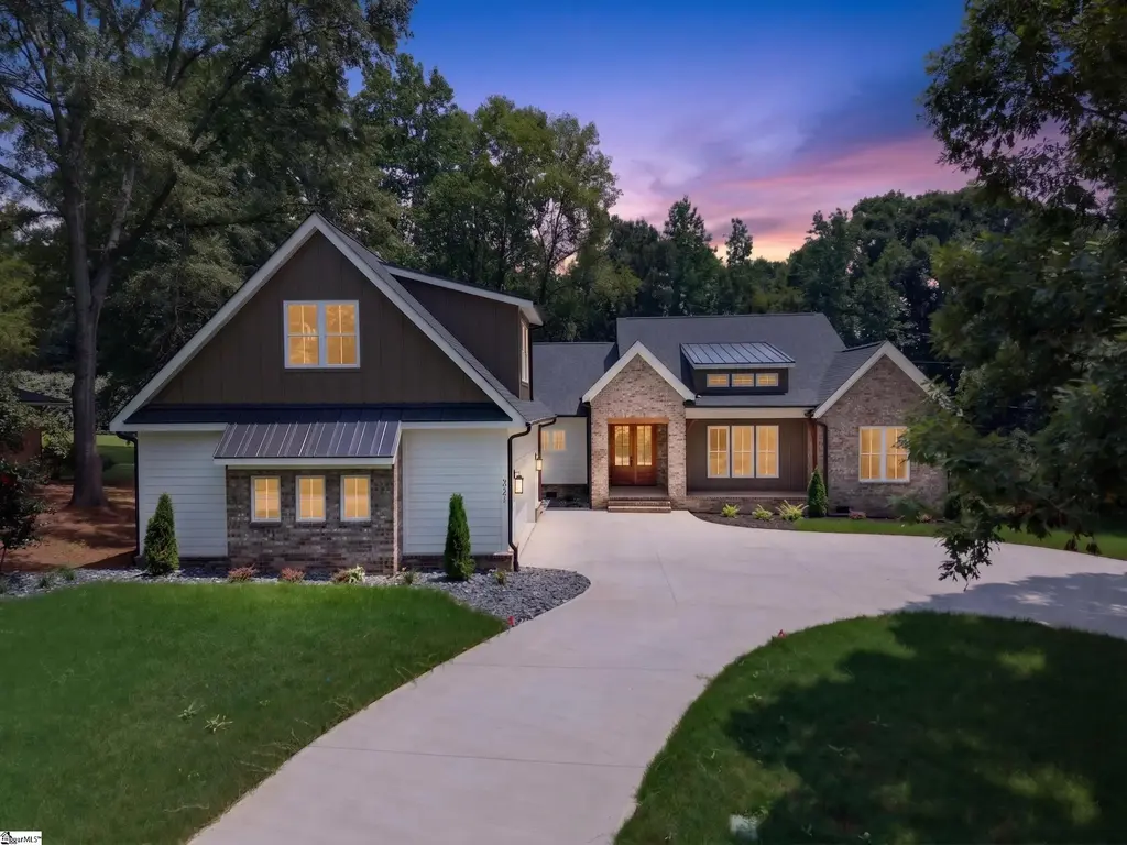321 Dunbarton Court, Spartanburg