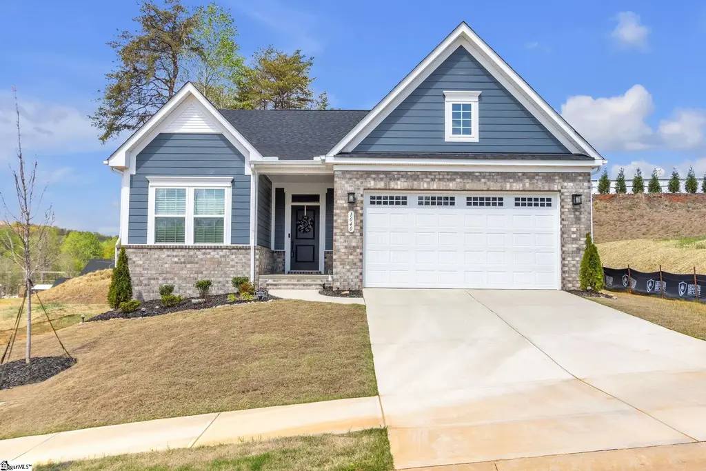 1040 Horse Whisper Run, Landrum