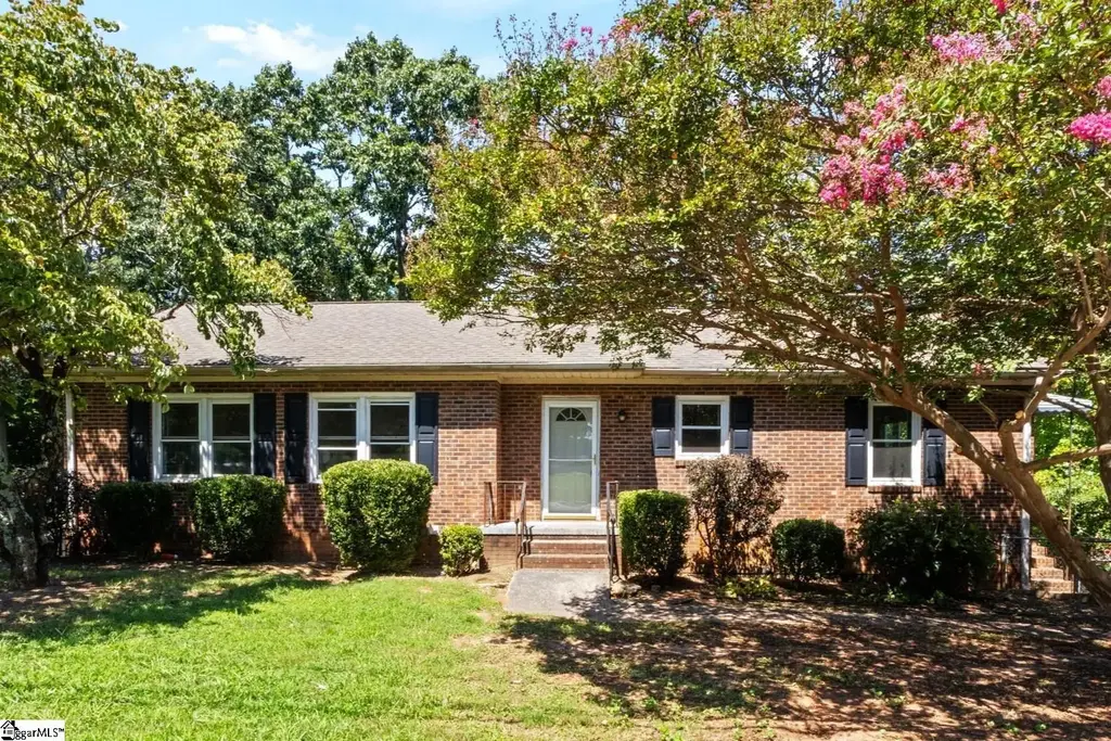 706 W Lee Road, Taylors