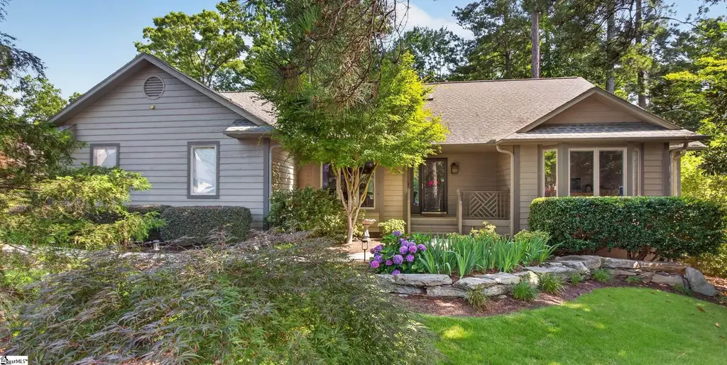 308 South Reach Lane, Salem