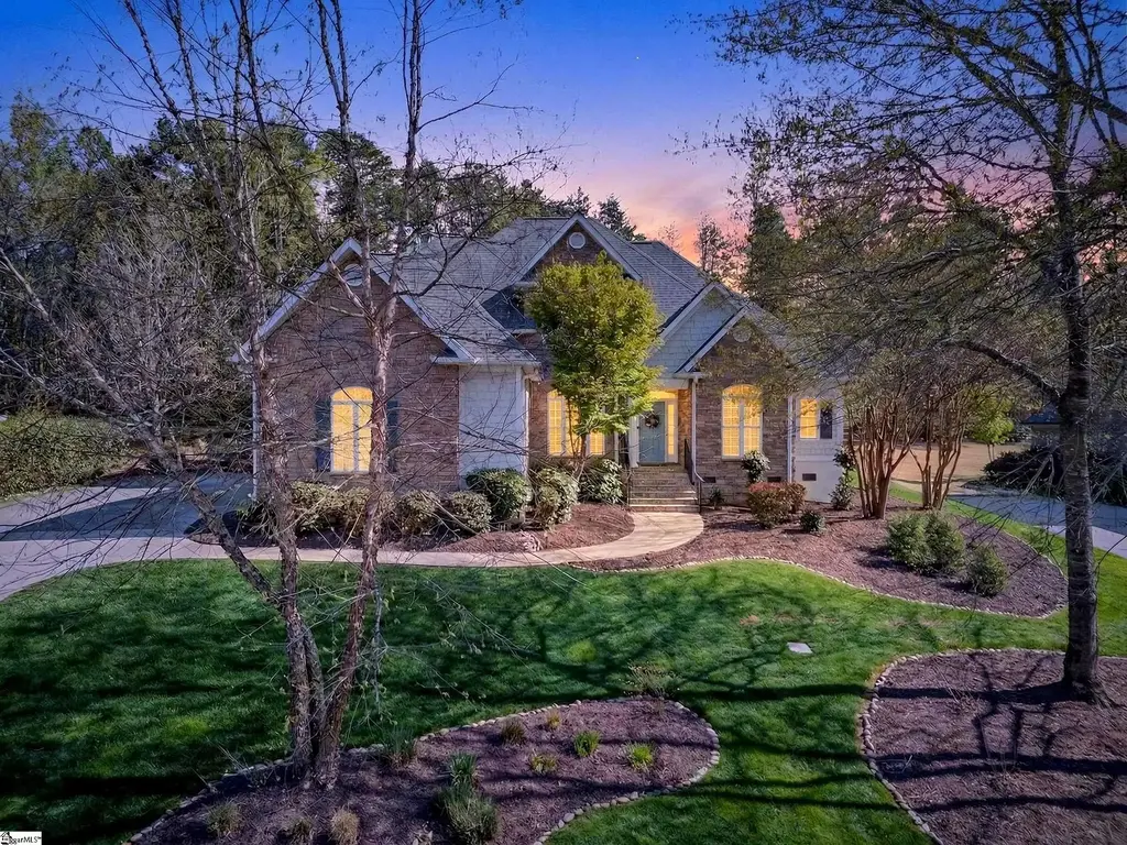 717 Black Wolf Run, Spartanburg