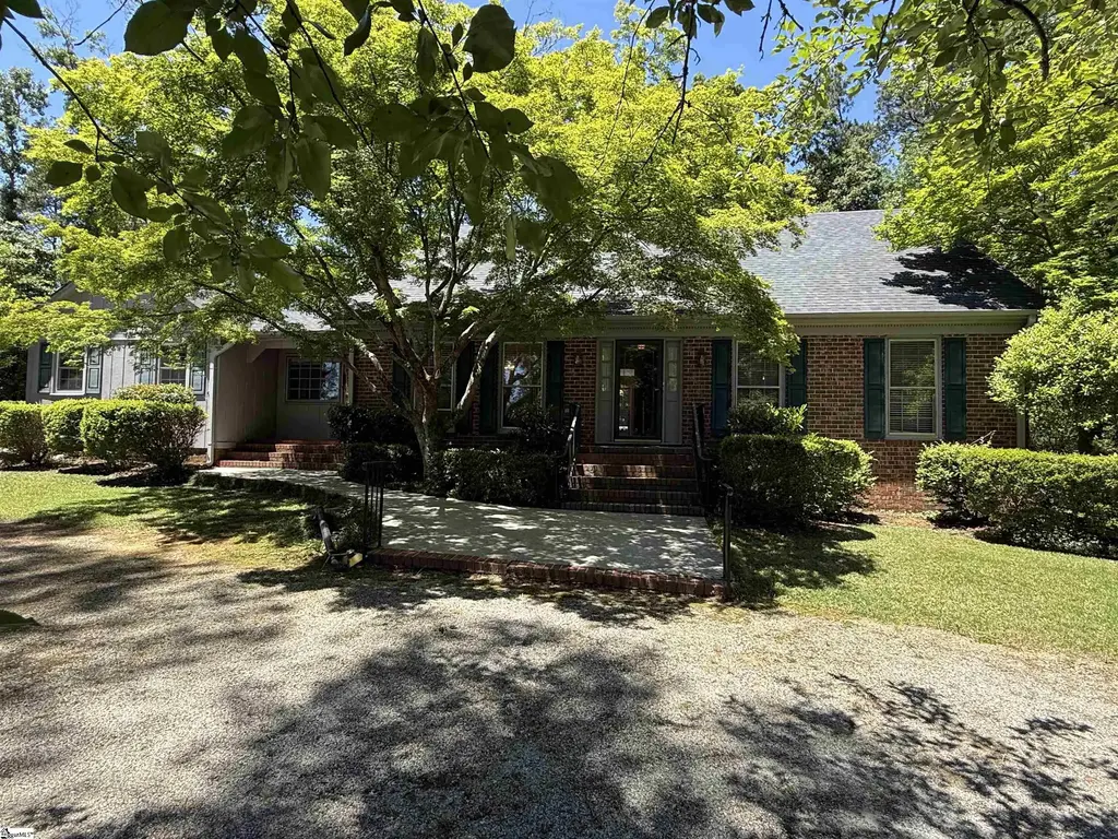 610 S. Adair Street, Clinton