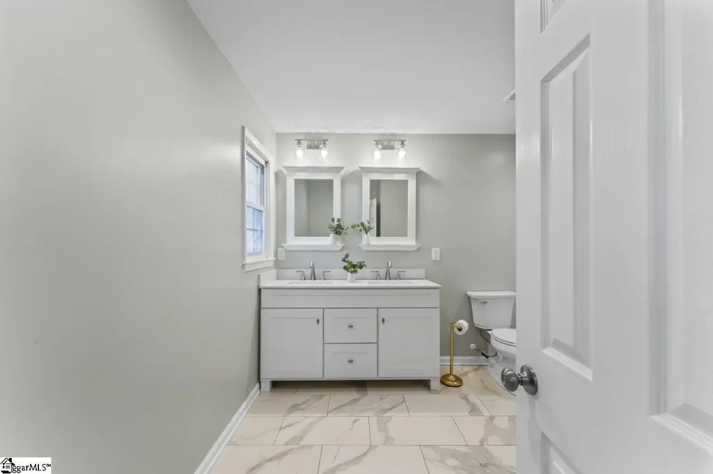 304 Stonehaven Drive, Anderson