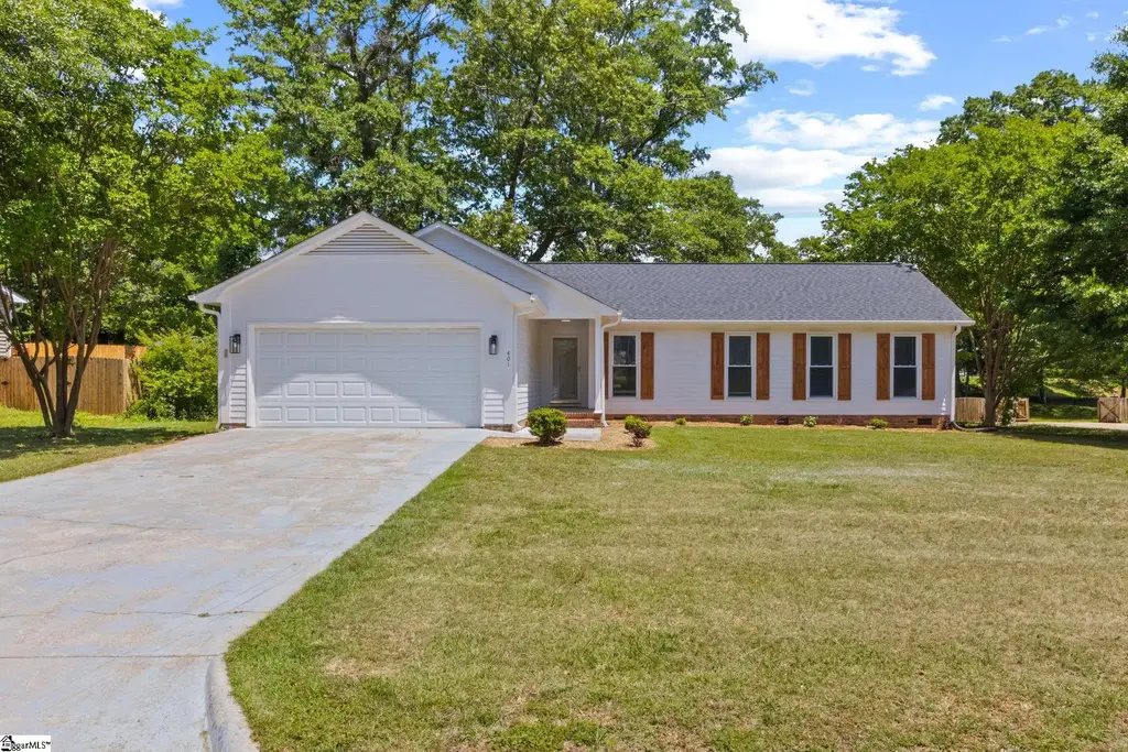 401 Belcross Drive, Simpsonville