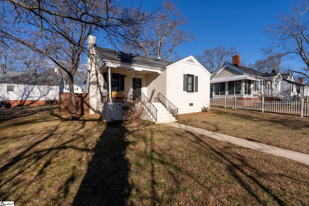 324 Grove Road, Greenville