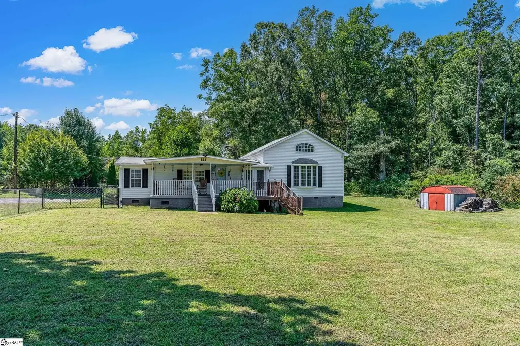 112 Bert Court, Greer