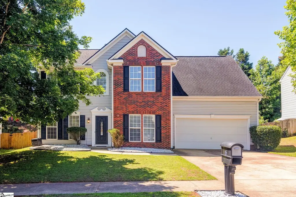 15 Bellows Falls Drive, Greer