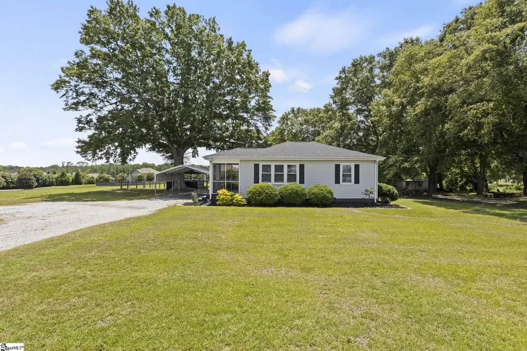 1700 E Georgia Road, Simpsonville