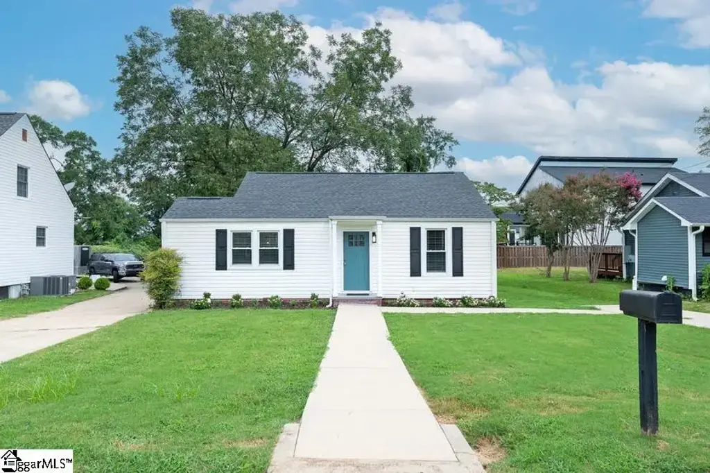 105 E Bearden Street, Greer