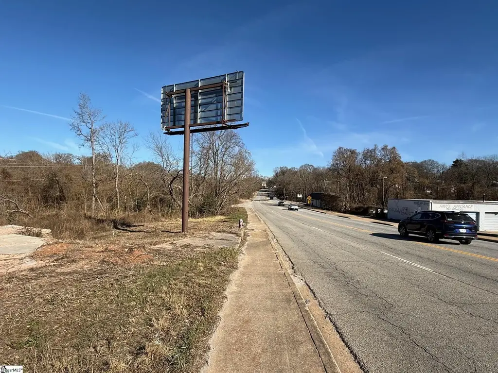 901 Chesnee Highway, Spartanburg