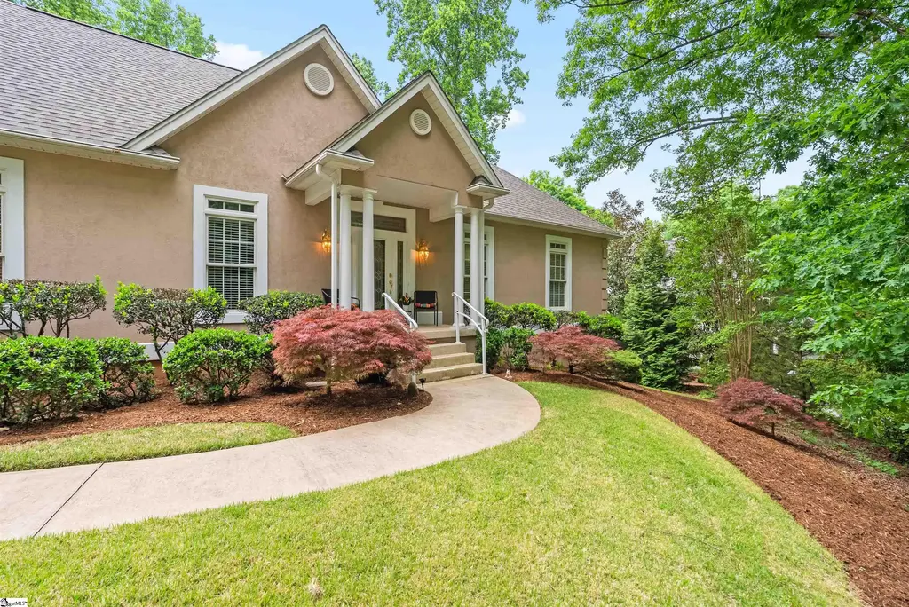 123 Grand Summit Drive, Seneca
