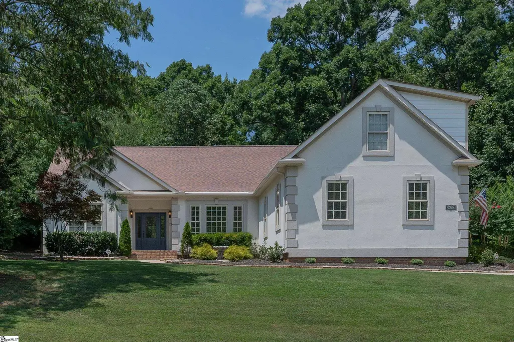208 Glen Meadows Drive, Simpsonville