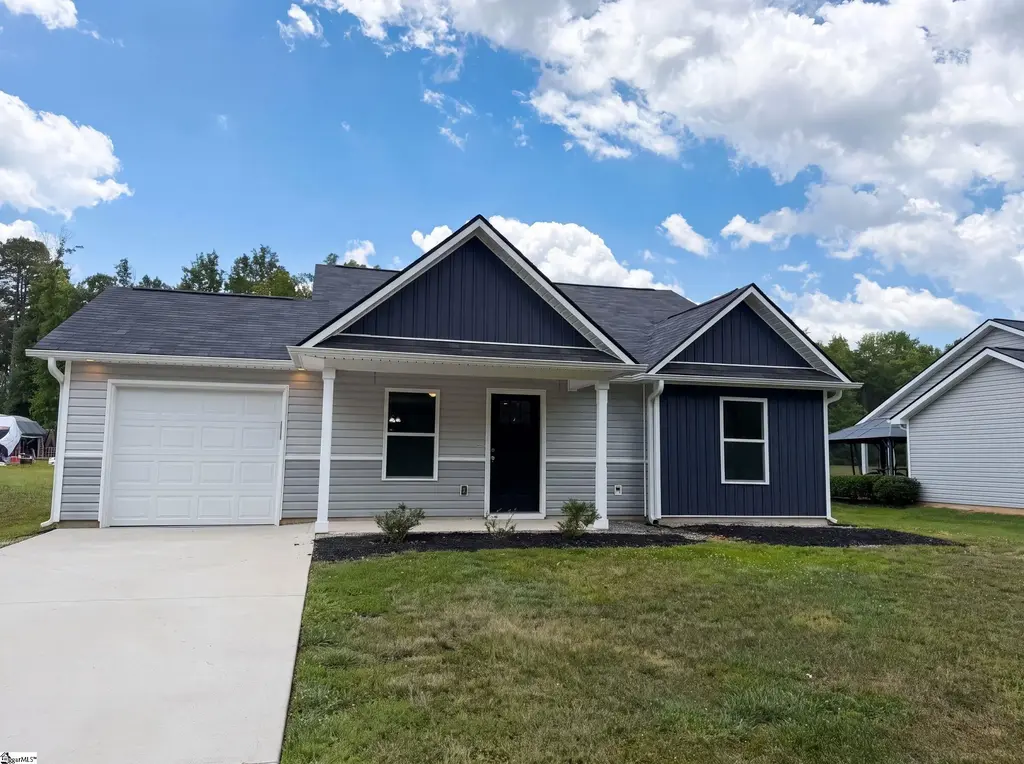 180 Old Airport Road, Chesnee