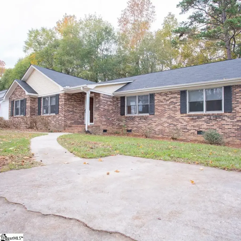303 Jonesville Road, Simpsonville