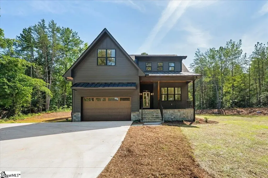 1722 Six Mile Highway, Central