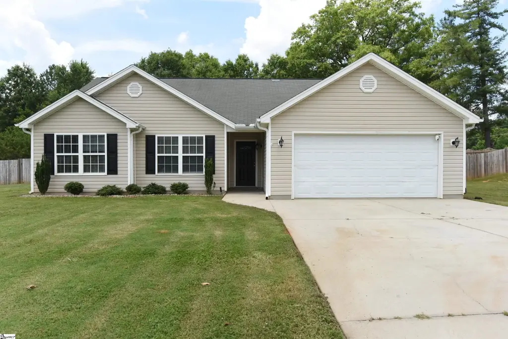 100 Stevens Court, Williamston