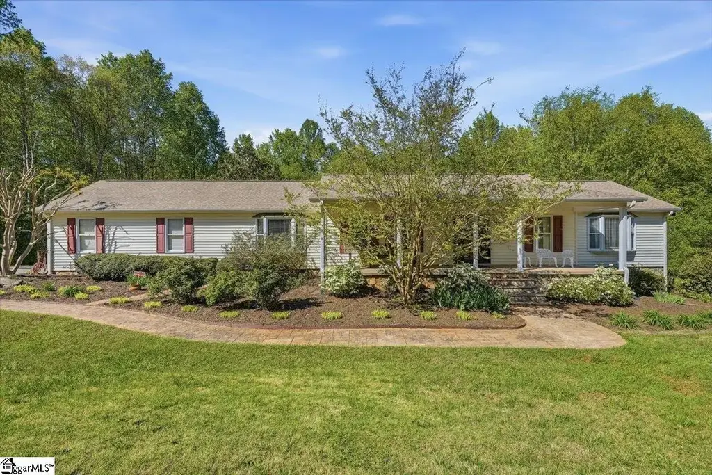 310 Holly Springs Road, Inman