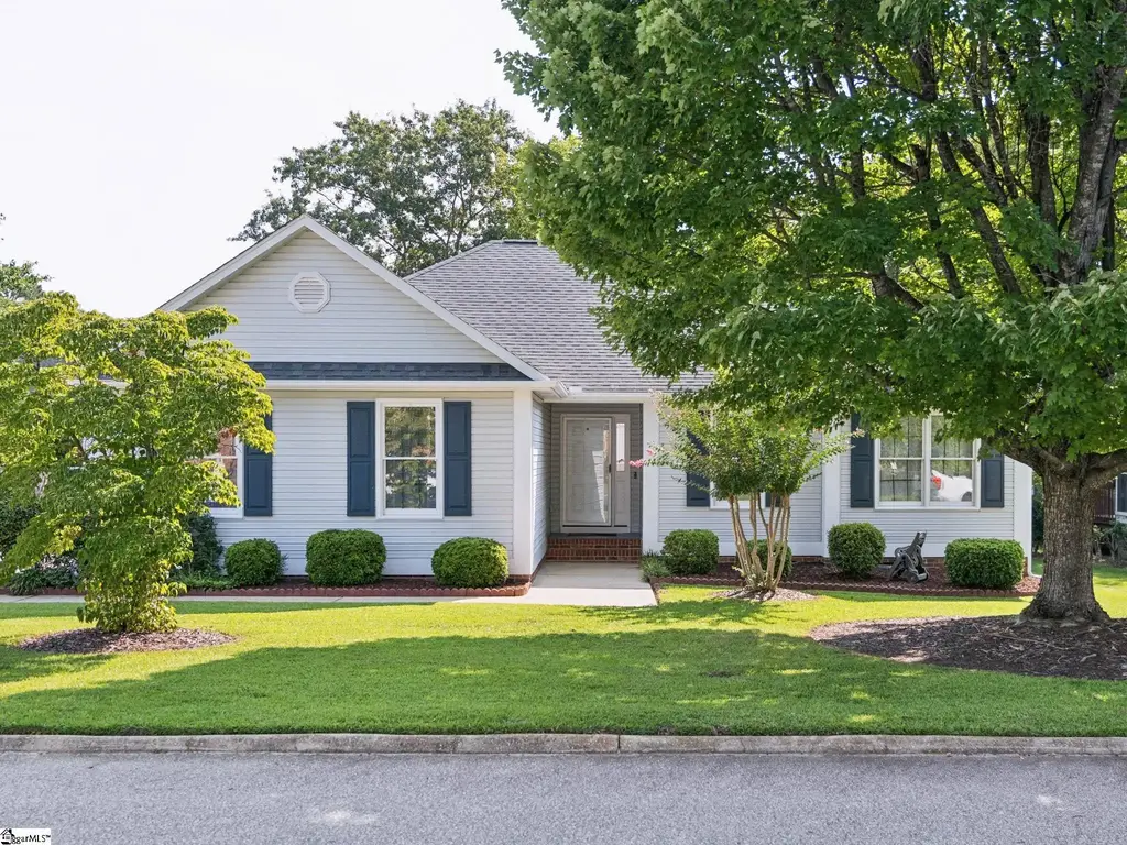 12 Fitzpatrick Court, Fountain Inn