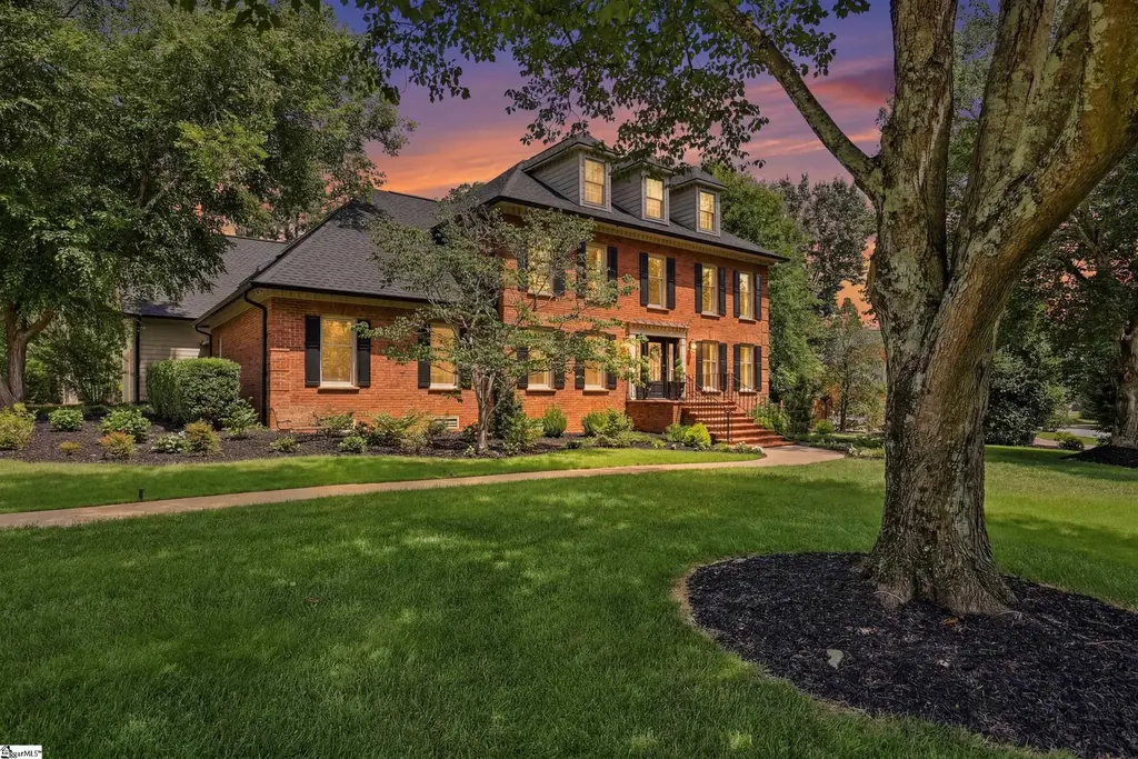 110 River Forest Lane, Greenville