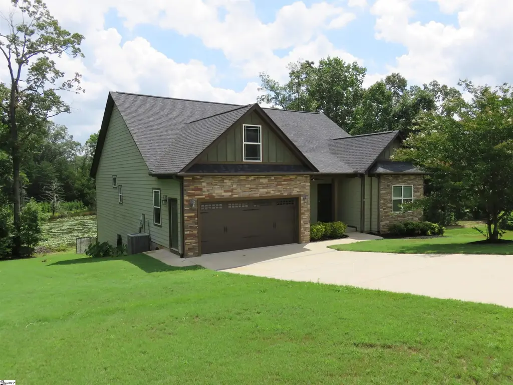 73 Lebanon Court, Greer
