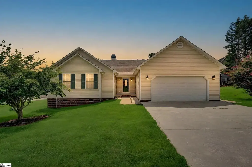 101 Summercrest Court, Easley