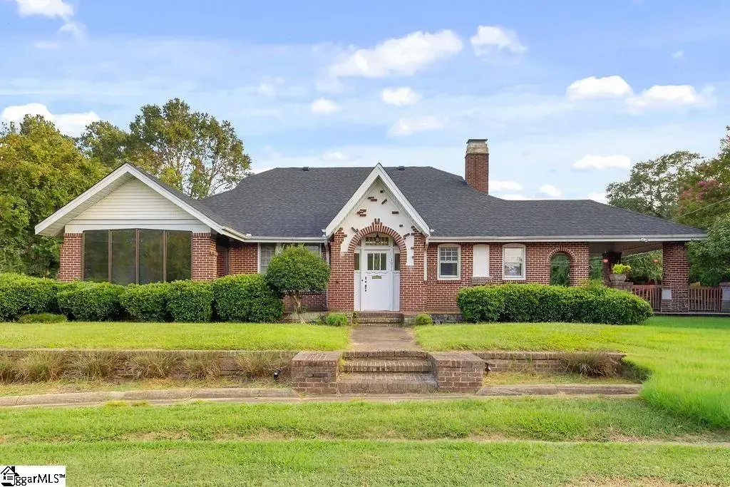 1011 W Poinsett Street, Greer