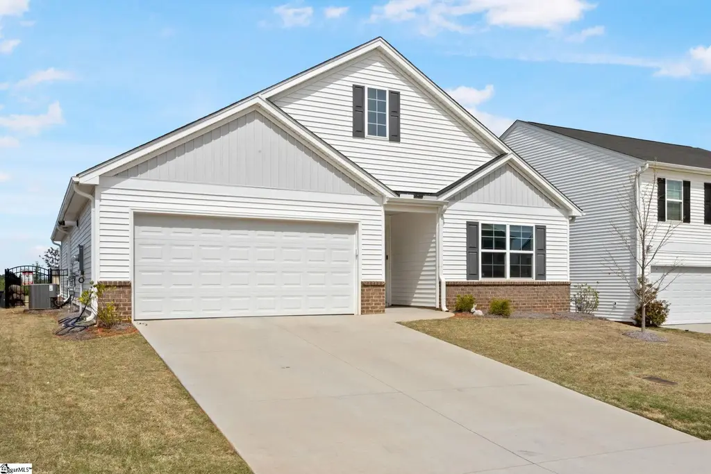 116 Ella B Lane, Easley