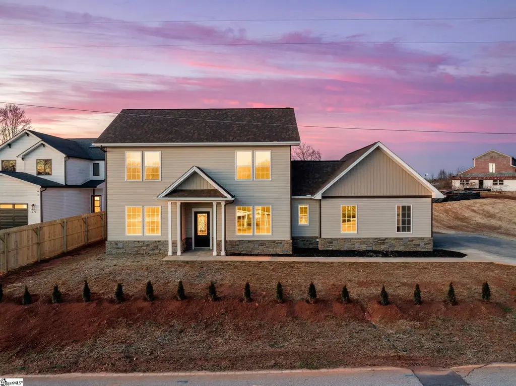 224 W Clark Road, Inman