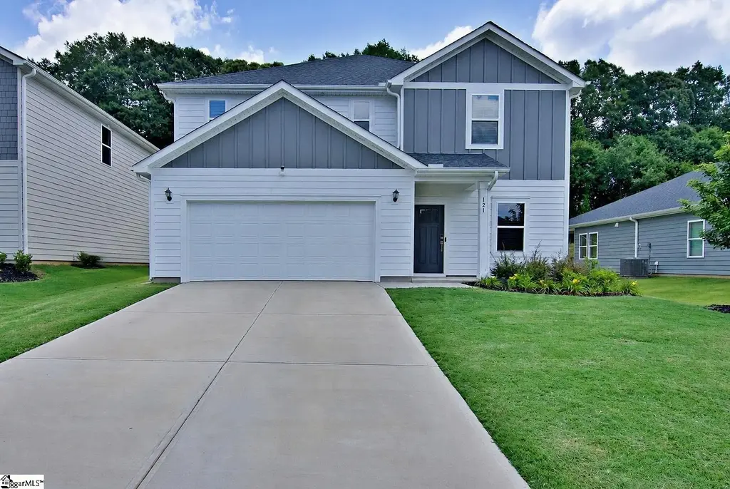 121 Willoughby Way, Piedmont