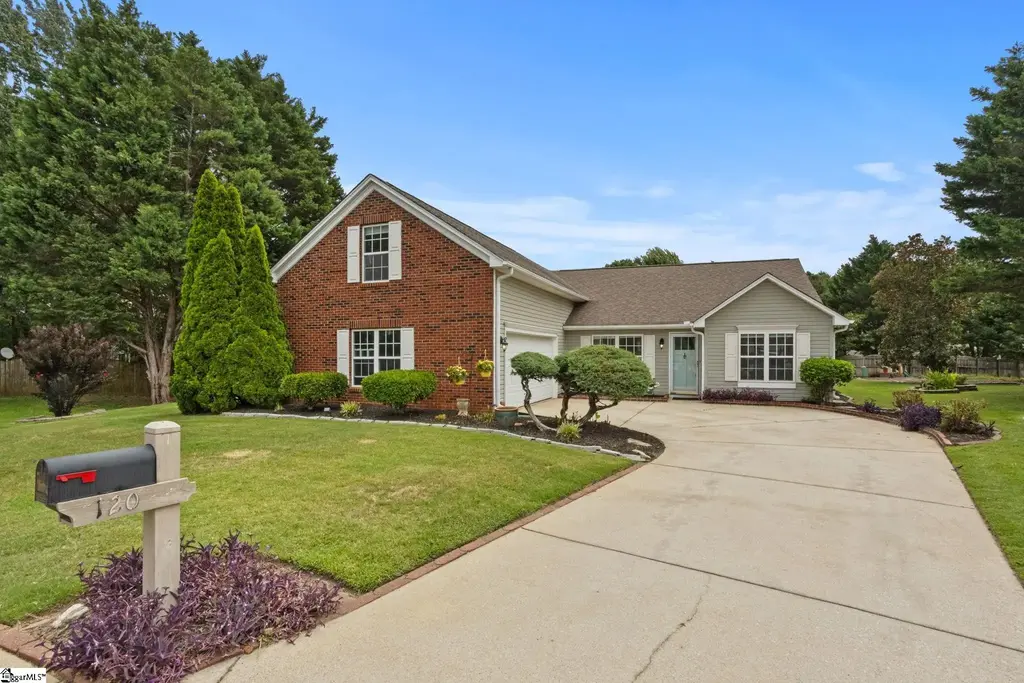120 Sentinel Court, Simpsonville