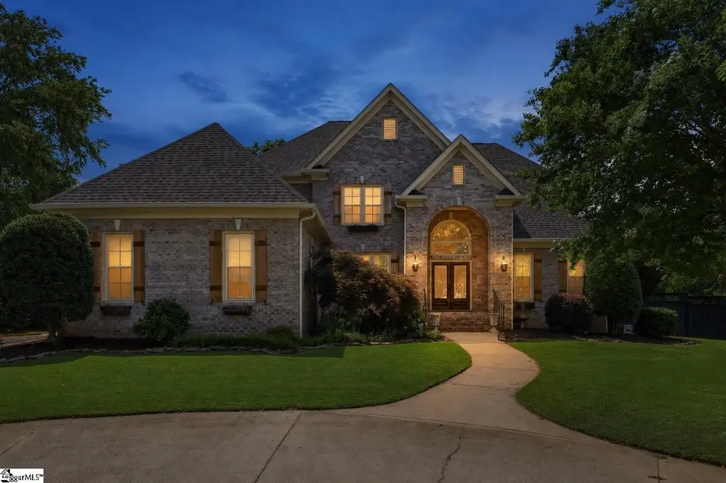2 Stonebrook Farm Way, Greenville
