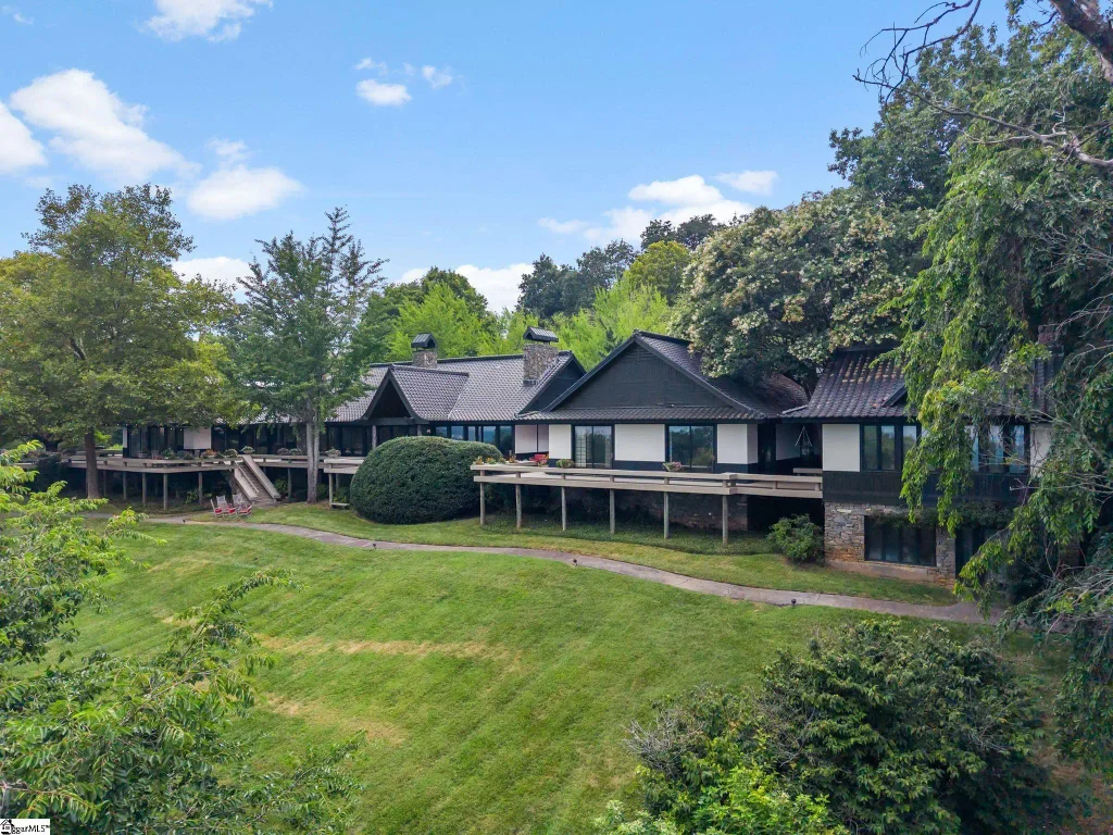 110 Huckleberry Ridge, Greenville