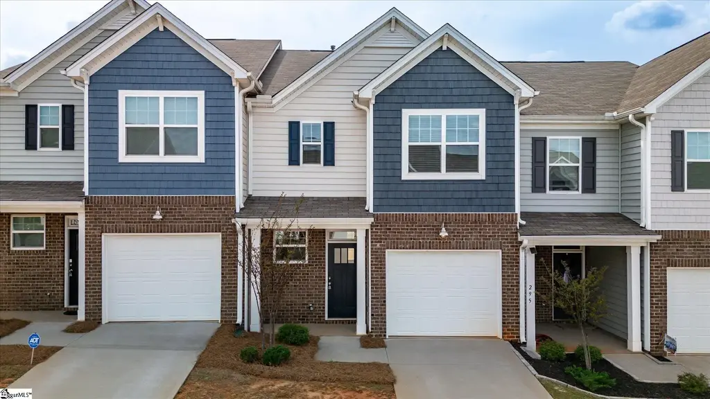 293 E Compass Way, Easley
