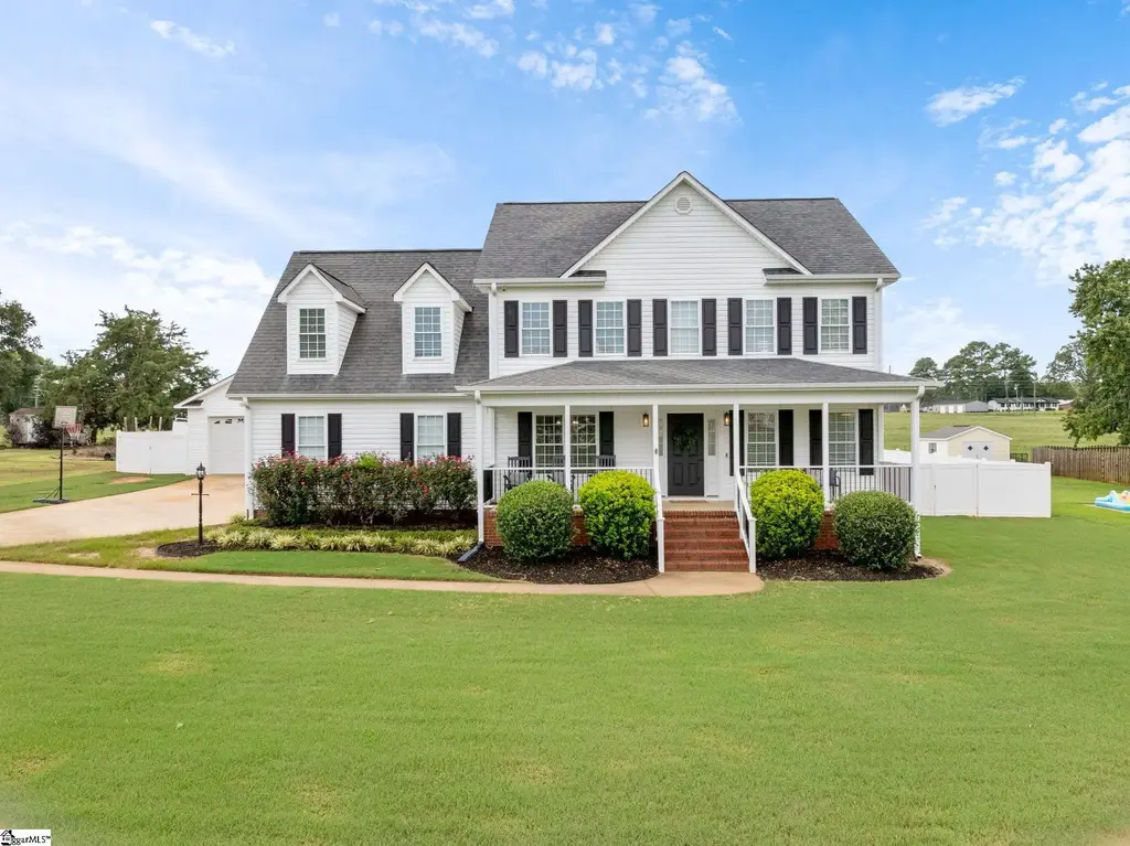 209 Legacy Farm Drive, Fountain Inn