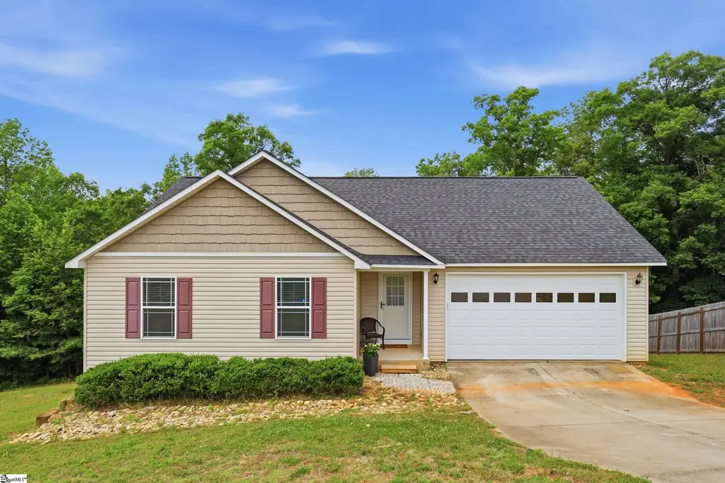 126 Robin Ridge Circle, Piedmont