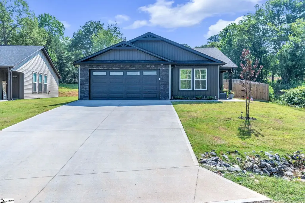 273 Lexington Street, Chesnee