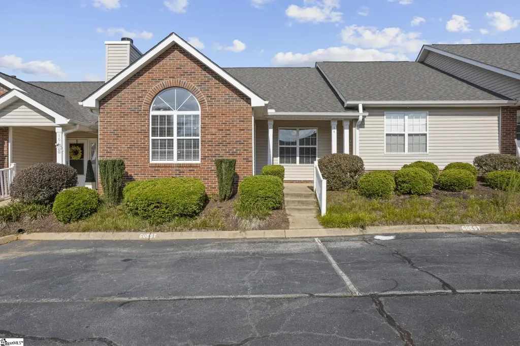 14 Hillside Glen Drive, Greer