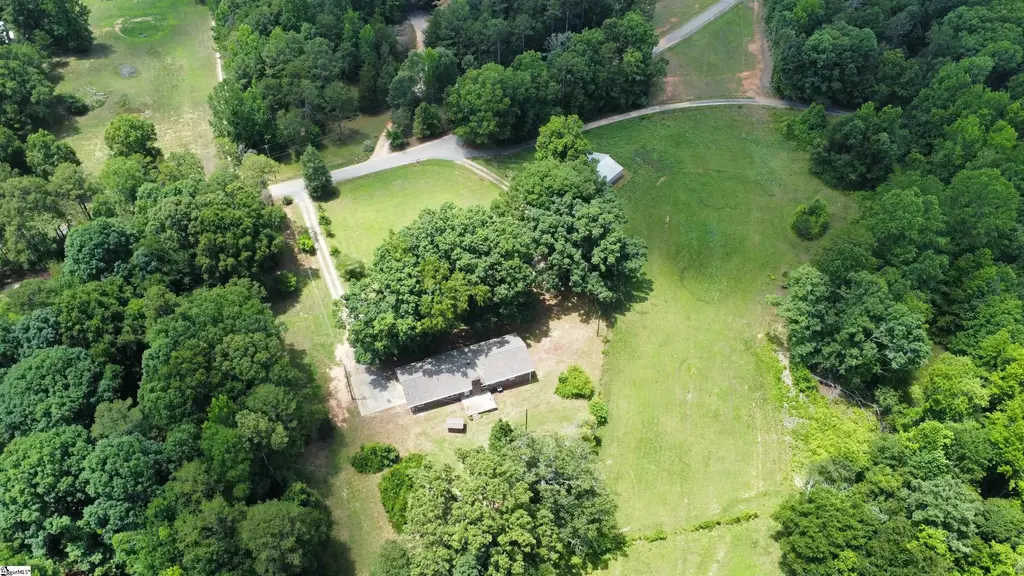 140 Loftis Drive, Pelzer
